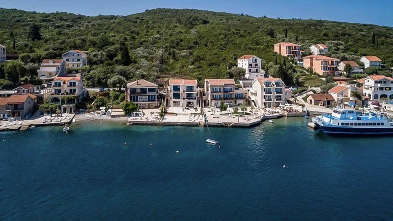 Apartments Tramonto Tivat Exteriör bild