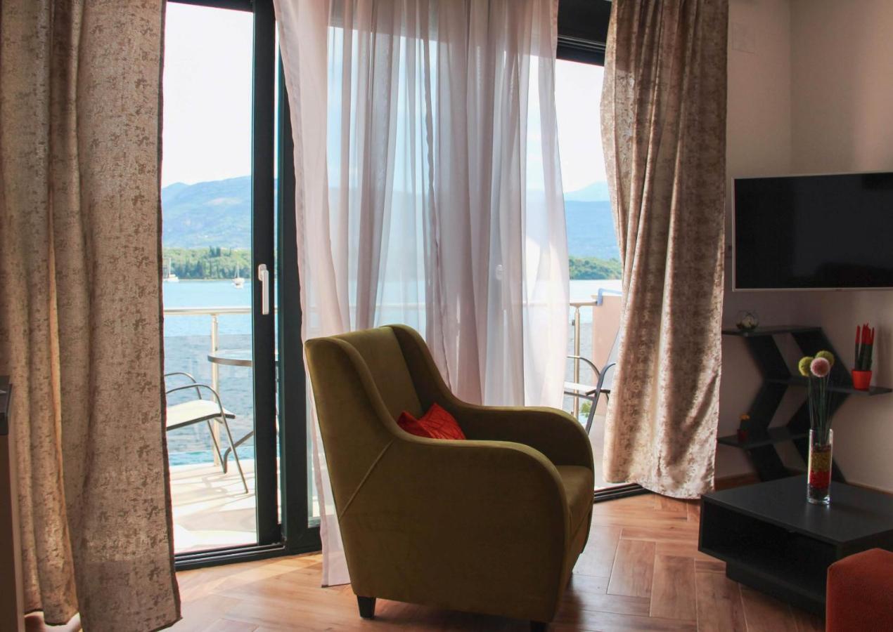 Apartments Tramonto Tivat Exteriör bild
